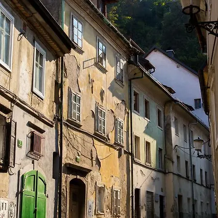 Sarka Apartma Ljubljana